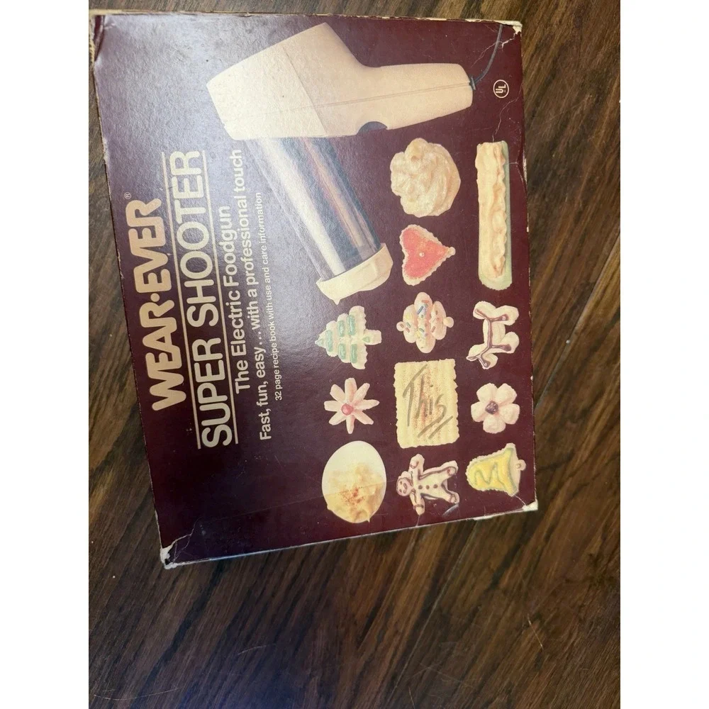 Wear-Ever Super Shooter Electric Cookie Pastry Press Gun In Box #70123 8 Disk